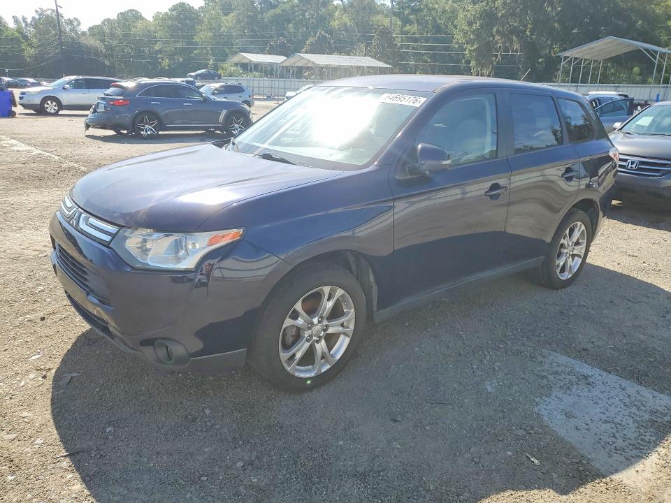 2014 Mitsubishi Outlander მანქანა იყიდება აუქციონზე, vin: JA4AD3A38EZ004605, აუქციონის ნომერი: 64695176