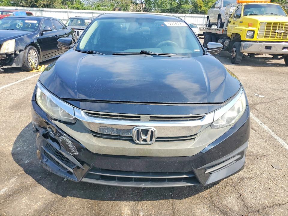 66896386 :رقم المزاد ، 19XFC2F72HE063640 vin ، 2017 Honda Civic مزاد بيع