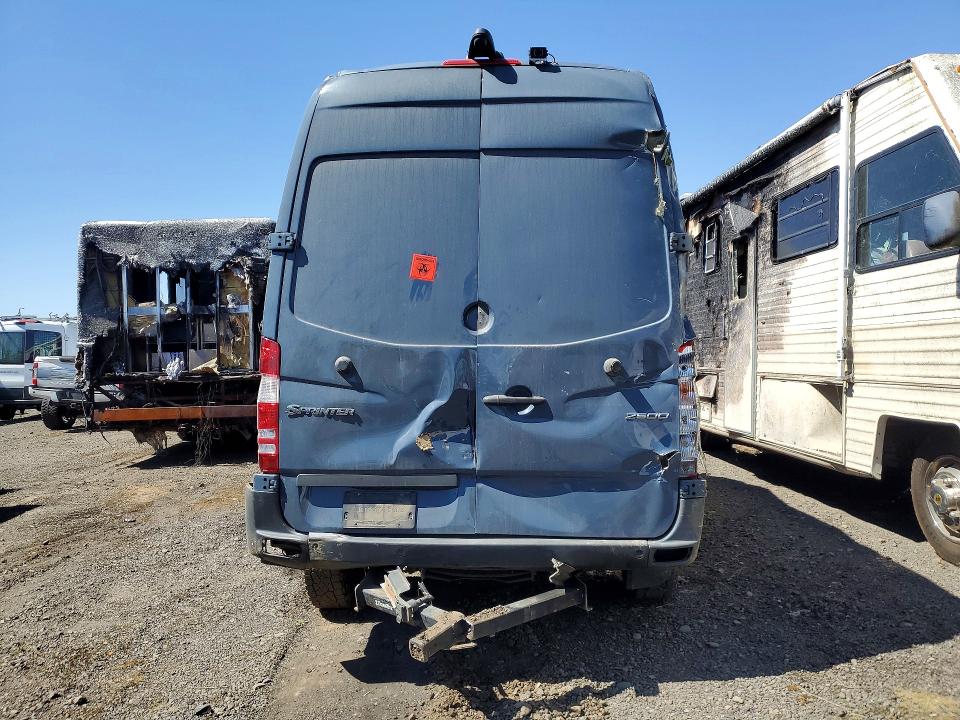 2018 Mercedes-benz Sprinter მანქანა იყიდება აუქციონზე, vin: WD3PE7CD5JP637864, აუქციონის ნომერი: 64425976
