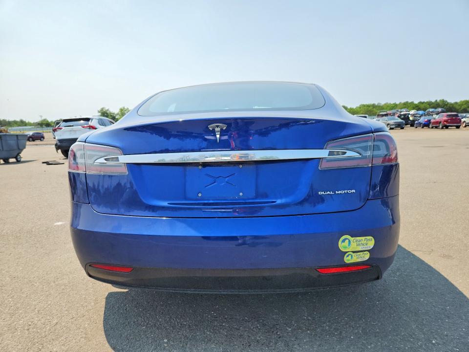 64539106 :رقم المزاد ، 5YJSA1E28LF369863 vin ، 2020 Tesla Model S مزاد بيع