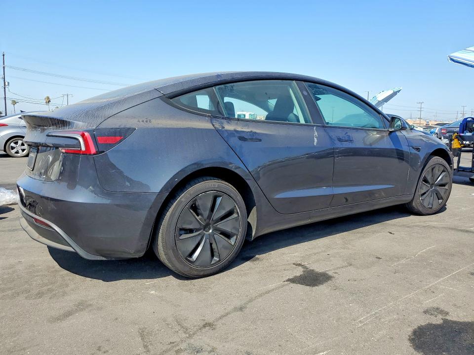 62723396 :رقم المزاد ، 5YJ3E1EA8SF042832 vin ، 2025 Tesla Model 3 مزاد بيع
