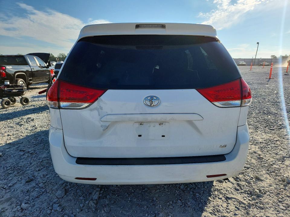 65861506 :رقم المزاد ، 5TDKA3DC0CS013991 vin ، 2012 Toyota Sienna مزاد بيع