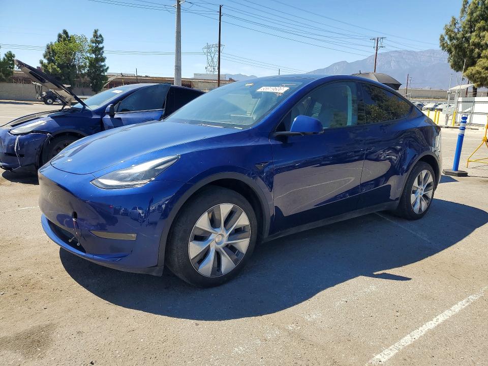 Auction sale of the 2023 Tesla Model Y, vin: 7SAYGDEE8PA208018, lot number: 65919606