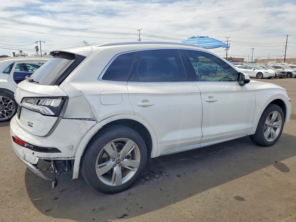 2018 Audi Q5 მანქანა იყიდება აუქციონზე, vin: WA1BNAFY7J2217476, აუქციონის ნომერი: 65373906