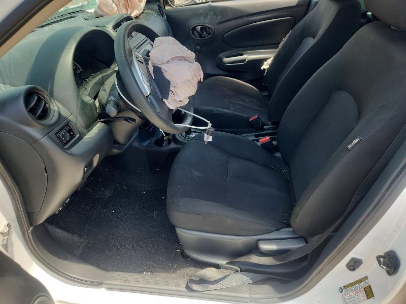 64075756 :رقم المزاد ، 3N1CN7APXJL815798 vin ، 2018 Nissan Versa مزاد بيع