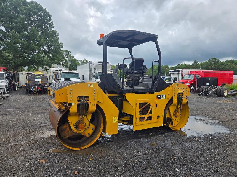 64315806 :رقم المزاد ، CAT00CB7HEL500170 vin ، 2018 Cat Cb7 مزاد بيع