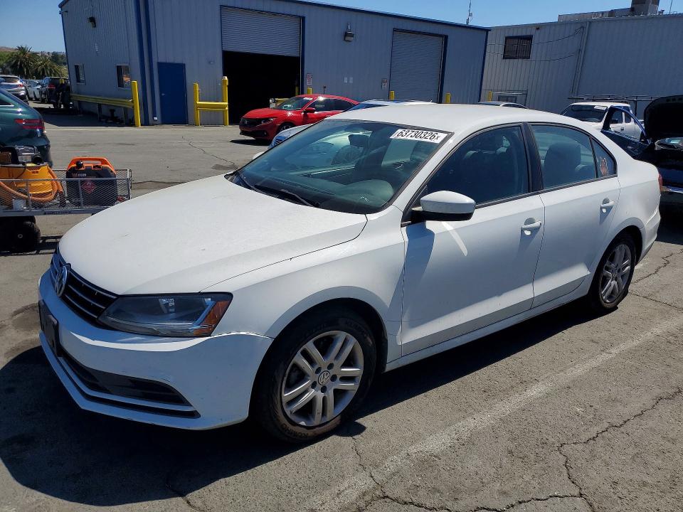 63730326 :رقم المزاد ، 3VW2B7AJ8JM237950 vin ، 2018 Volkswagen Jetta مزاد بيع