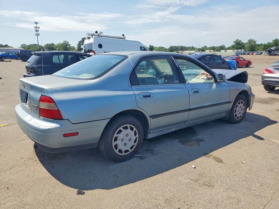 1994 Honda Accord მანქანა იყიდება აუქციონზე, vin: 1HGCD5634RA156583, აუქციონის ნომერი: 64620786
