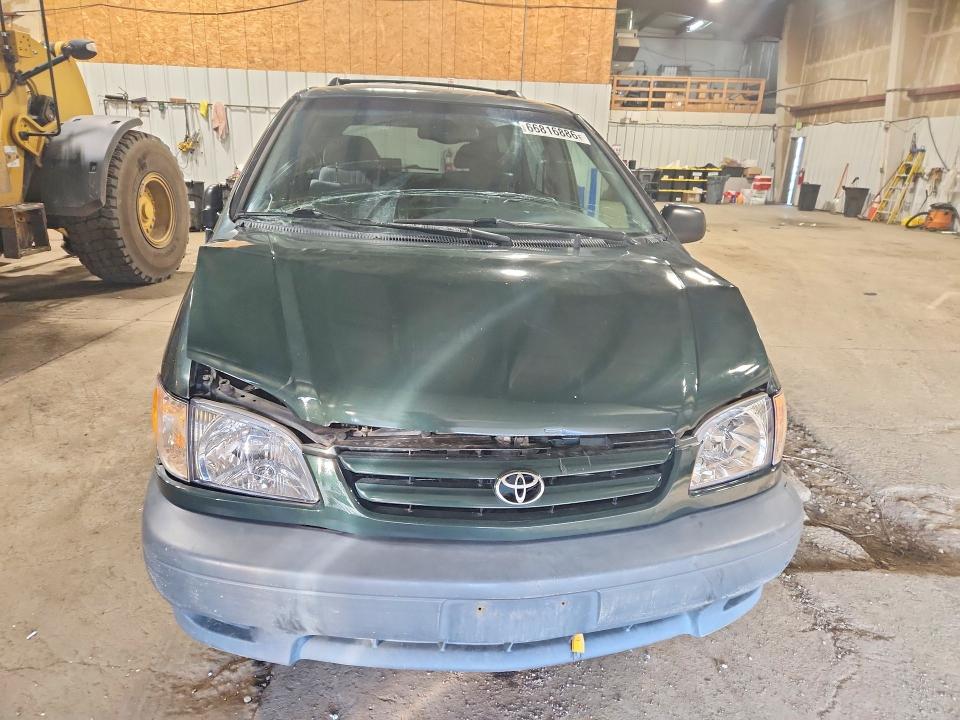 Продажа на аукционе авто 2002 Toyota Sienna, vin: 4T3ZF13C42U457801, номер лота: 66816886