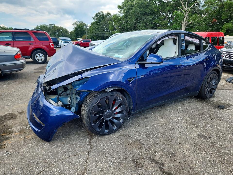 63258286 :رقم المزاد ، 7SAYGDEF9PF842689 vin ، 2023 Tesla Model Y مزاد بيع