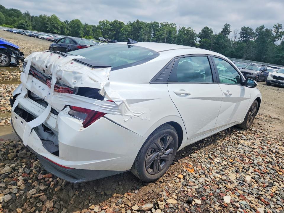 Продажа на аукционе авто 2022 Hyundai Elantra, vin: 5NPLM4AG9NH076976, номер лота: 64084306
