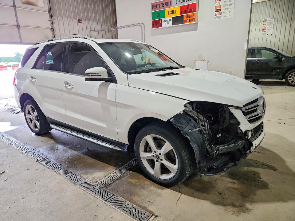 65891136 :رقم المزاد ، 4JGDA5HB0HA938423 vin ، 2017 Mercedes-benz Gle مزاد بيع