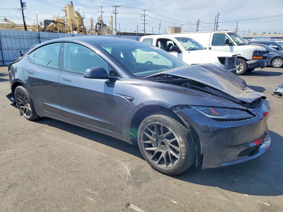 64778716 :رقم المزاد ، 5YJ3E1EAXSF942941 vin ، 2025 Tesla Model 3 مزاد بيع