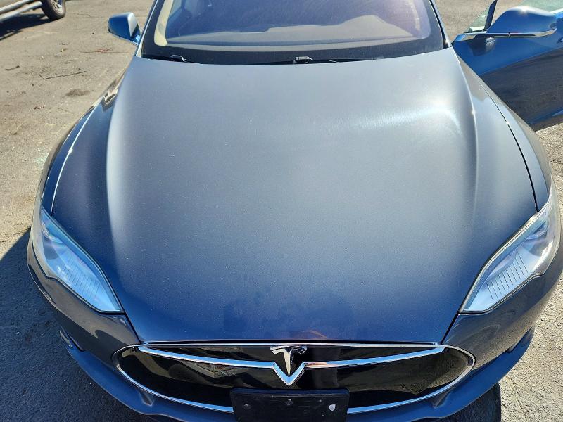65501856 :رقم المزاد ، 5YJSA1CN4DFP05930 vin ، 2013 Tesla Model S مزاد بيع