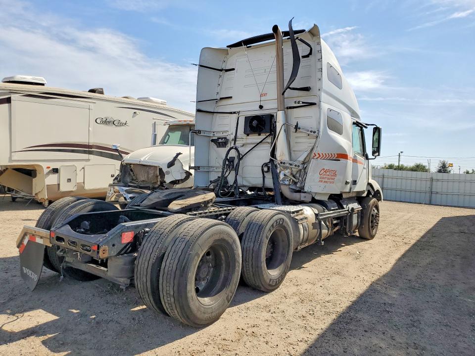 2021 Volvo Vnl მანქანა იყიდება აუქციონზე, vin: 4V4NC9EH3MN275018, აუქციონის ნომერი: 64084856