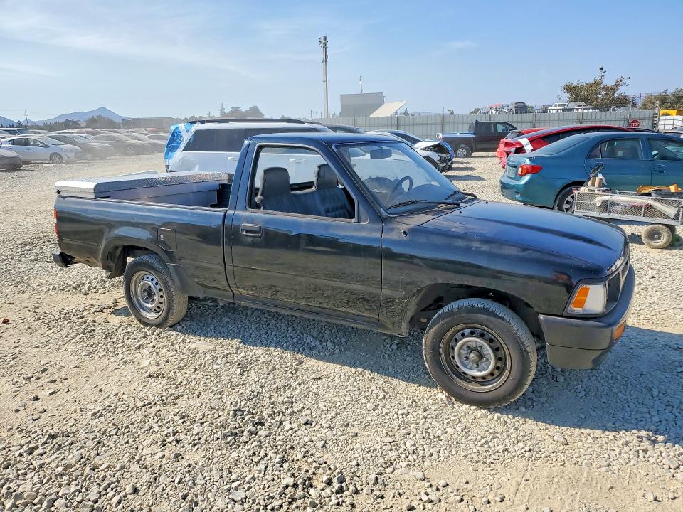 1992 Toyota Pickup მანქანა იყიდება აუქციონზე, vin: JT4RN81A7N5146825, აუქციონის ნომერი: 64893546