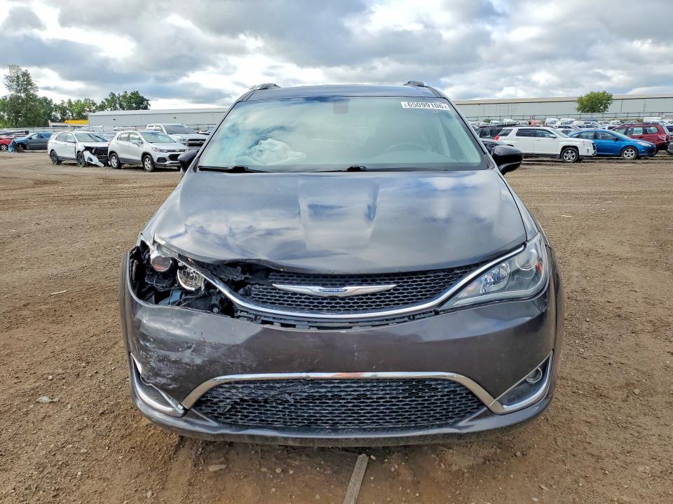 65099106 :رقم المزاد ، 2C4RC1EGXHR837673 vin ، 2017 Chrysler Pacifica مزاد بيع