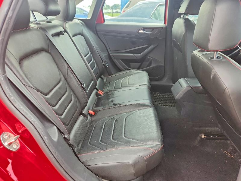 64256986 :رقم المزاد ، 3VW6T7BU3MM083059 vin ، 2021 Volkswagen Jetta مزاد بيع