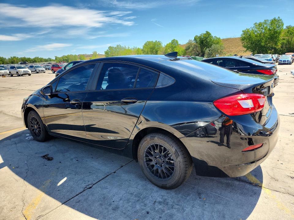 66069336 :رقم المزاد ، 1G1BB5SM3H7224231 vin ، 2017 Chevrolet Cruze مزاد بيع