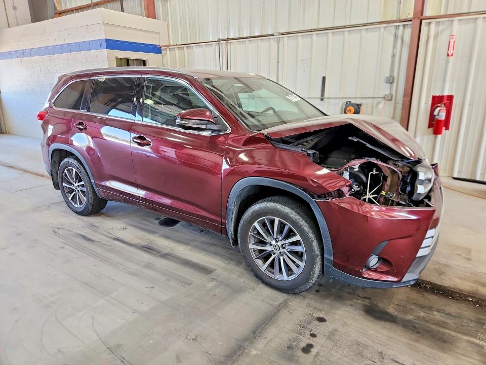 Продаж на аукціоні авто 2017 Toyota Highlander, vin: 5TDJZRFHXHS386625, номер лоту: 67243886