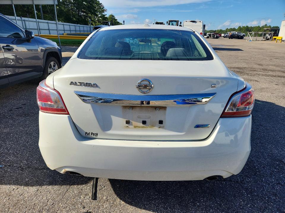 2013 Nissan Altima მანქანა იყიდება აუქციონზე, vin: 1N4AL3AP4DN417094, აუქციონის ნომერი: 63361886