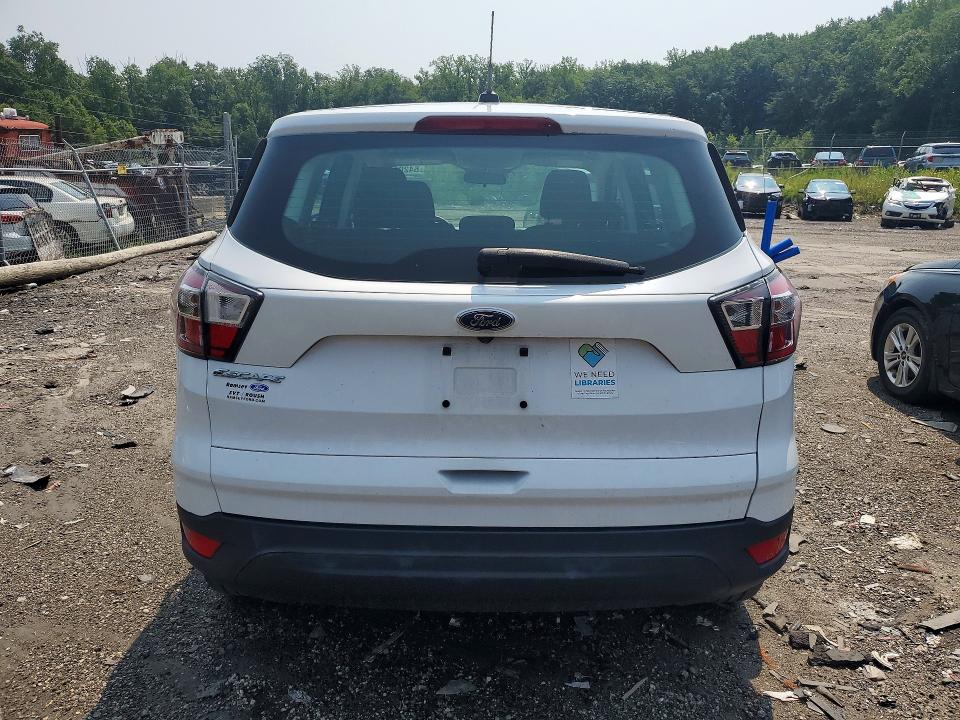 64206006 :رقم المزاد ، 1FMCU0F74HUB22799 vin ، 2017 Ford Escape مزاد بيع