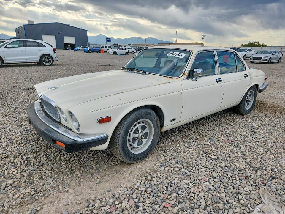 Auction sale of the 1986 Jaguar Xj6, vin: SAJAV1343GC436880, lot number: 66069636