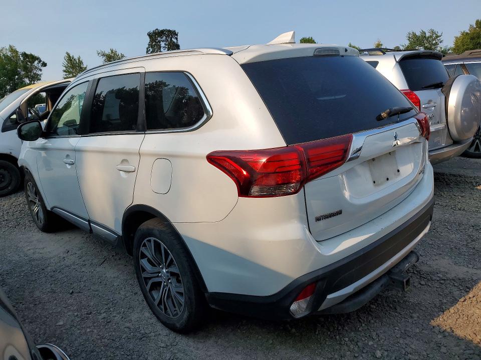 Продажа на аукционе авто 2017 Mitsubishi Outlander, vin: JA4AZ3A36HZ066252, номер лота: 62249066