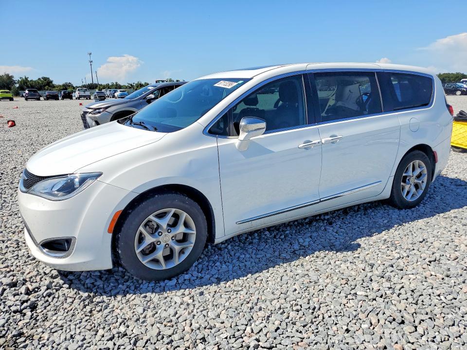 67113296 :رقم المزاد ، 2C4RC1GG0KR730328 vin ، 2019 Chrysler Pacifica مزاد بيع