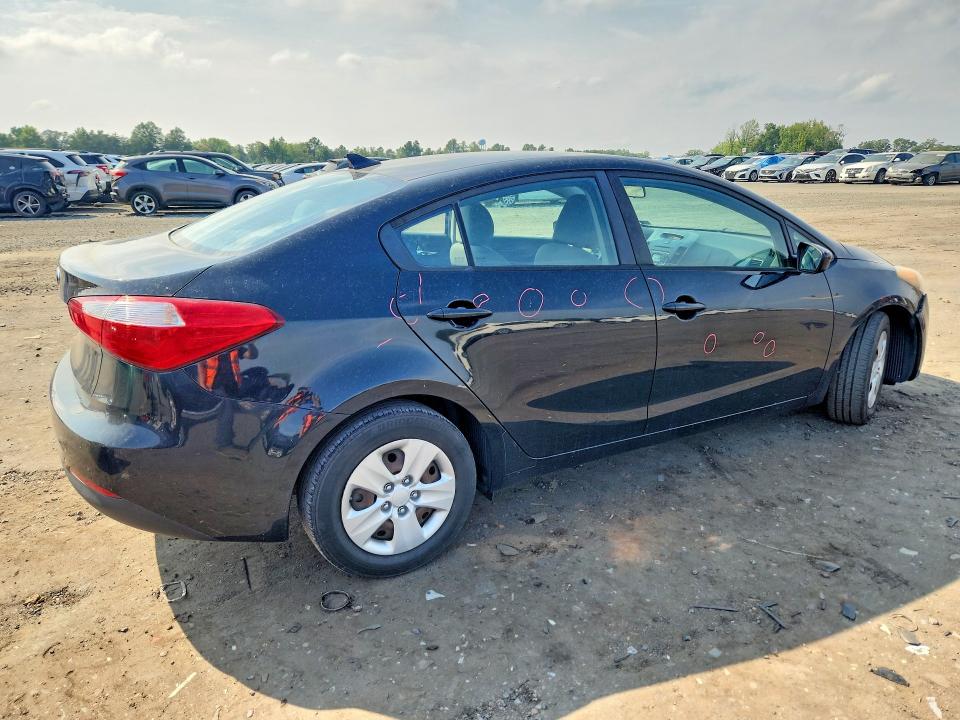 2016 Kia Forte მანქანა იყიდება აუქციონზე, vin: KNAFK4A69G5526670, აუქციონის ნომერი: 65165926