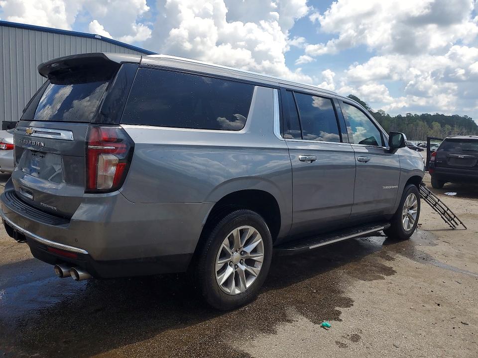 64387246 :رقم المزاد ، 1GNSCFKD4NR117562 vin ، 2022 Chevrolet Suburban مزاد بيع