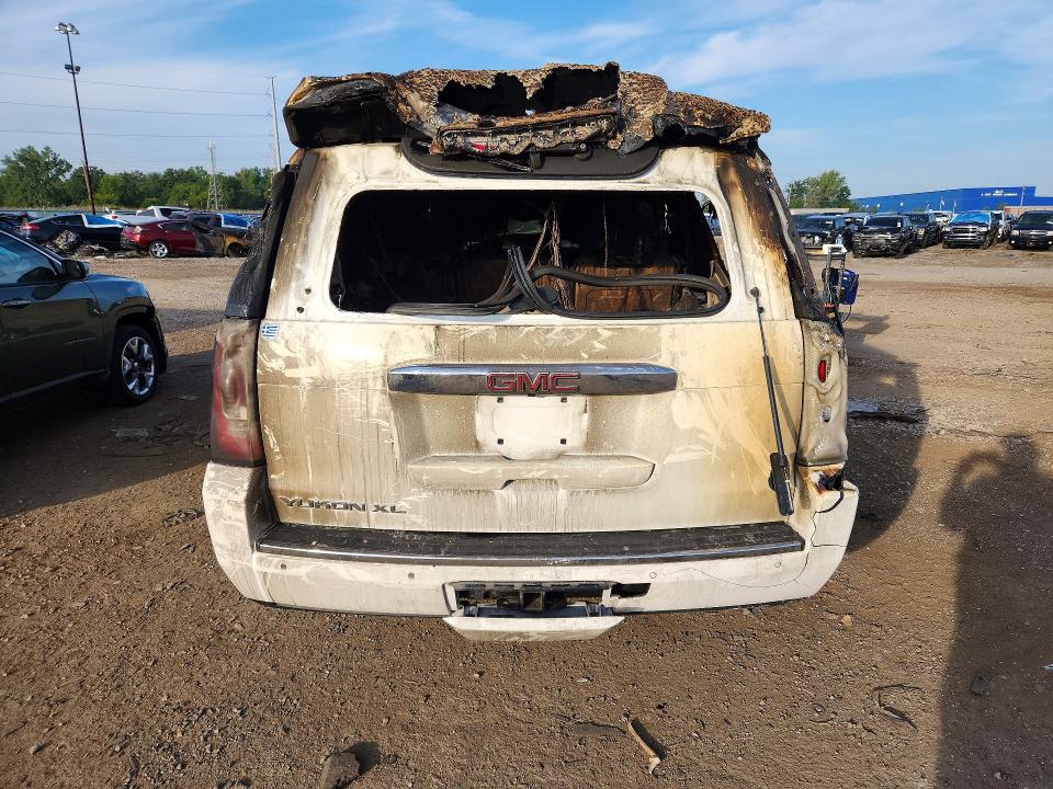 2019 Gmc Yukon Xl მანქანა იყიდება აუქციონზე, vin: 1GKS2HKJXKR337902, აუქციონის ნომერი: 65813726