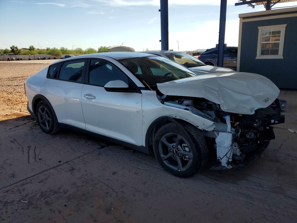 2025 Kia K4 მანქანა იყიდება აუქციონზე, vin: 3KPFT4DE3SE052974, აუქციონის ნომერი: 65046956