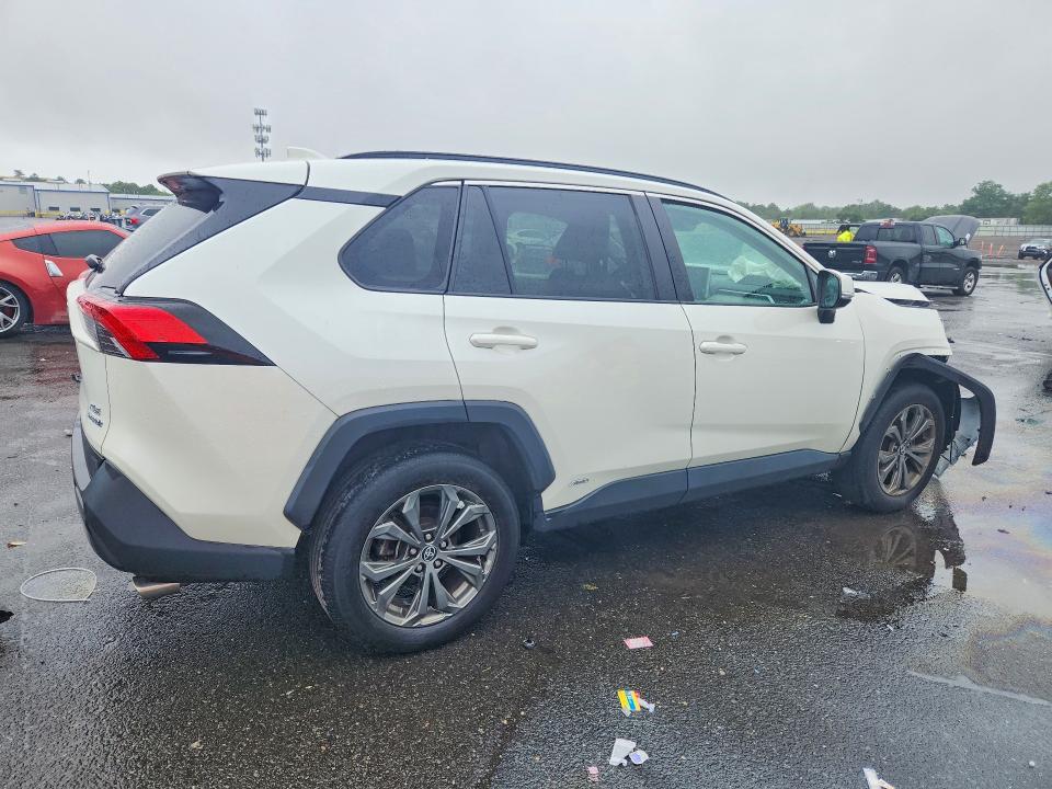 63111516 :رقم المزاد ، 4T3B6RFV8NU076373 vin ، 2022 Toyota Rav4 مزاد بيع