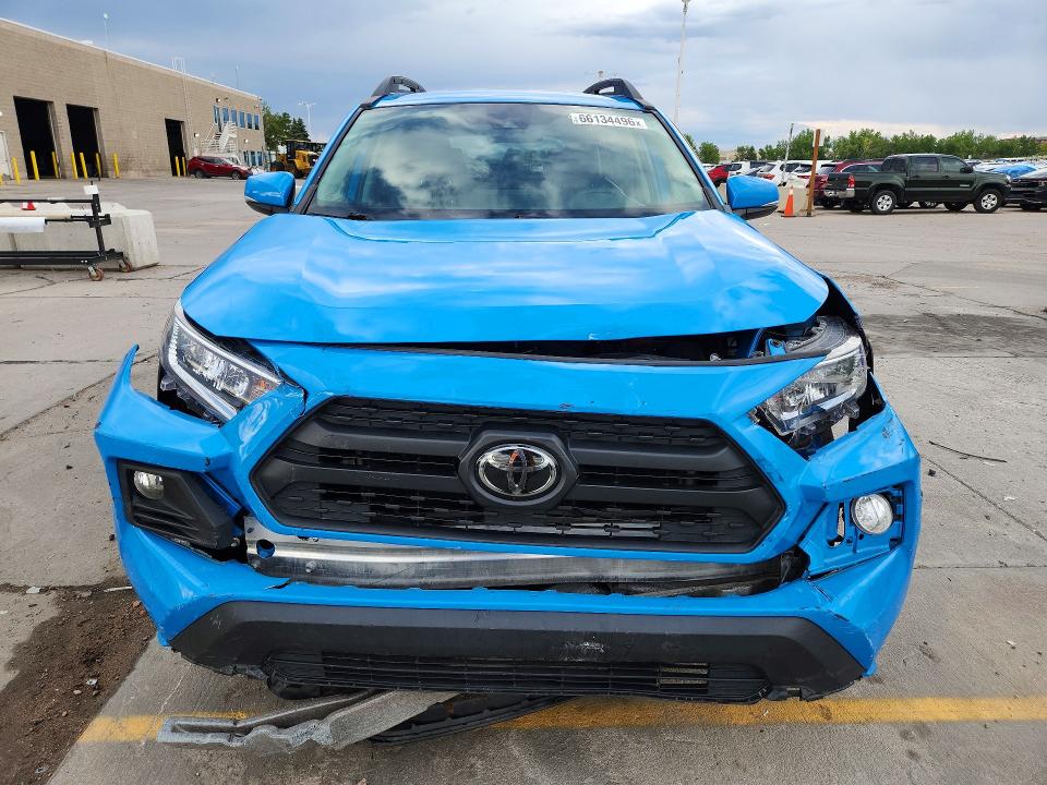2021 Toyota Rav4 მანქანა იყიდება აუქციონზე, vin: 2T3J1RFV2MW144823, აუქციონის ნომერი: 66134496