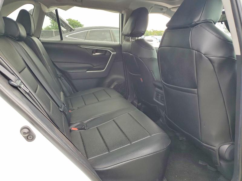 Продажа на аукционе авто 2019 Toyota Rav4, vin: 2T3W1RFV7KC015836, номер лота: 63181636