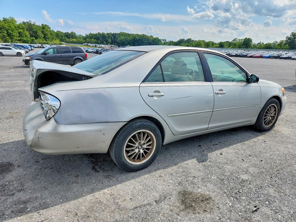 66463466 :رقم المزاد ، 4T1BE30K63U172698 vin ، 2003 Toyota Camry مزاد بيع