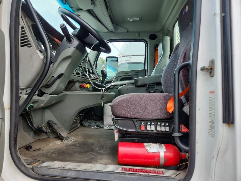 2014 Kenworth T680 მანქანა იყიდება აუქციონზე, vin: 1XKYA48X4EJ402988, აუქციონის ნომერი: 65239616