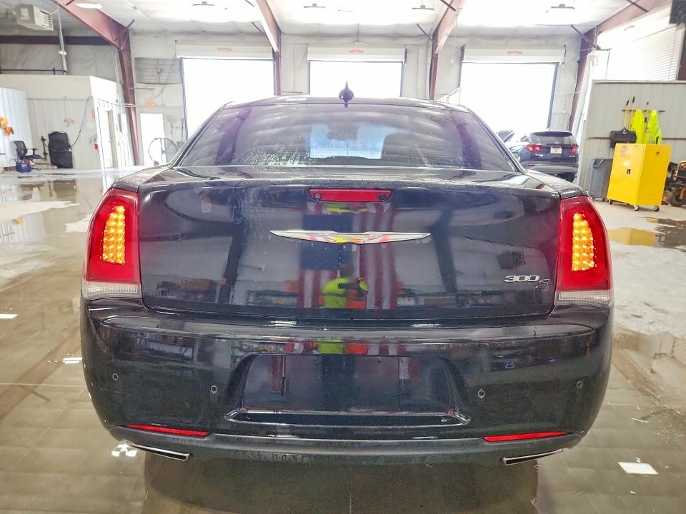 Продажа на аукционе авто 2018 Chrysler 300, vin: 2C3CCAGG2JH321195, номер лота: 63245776