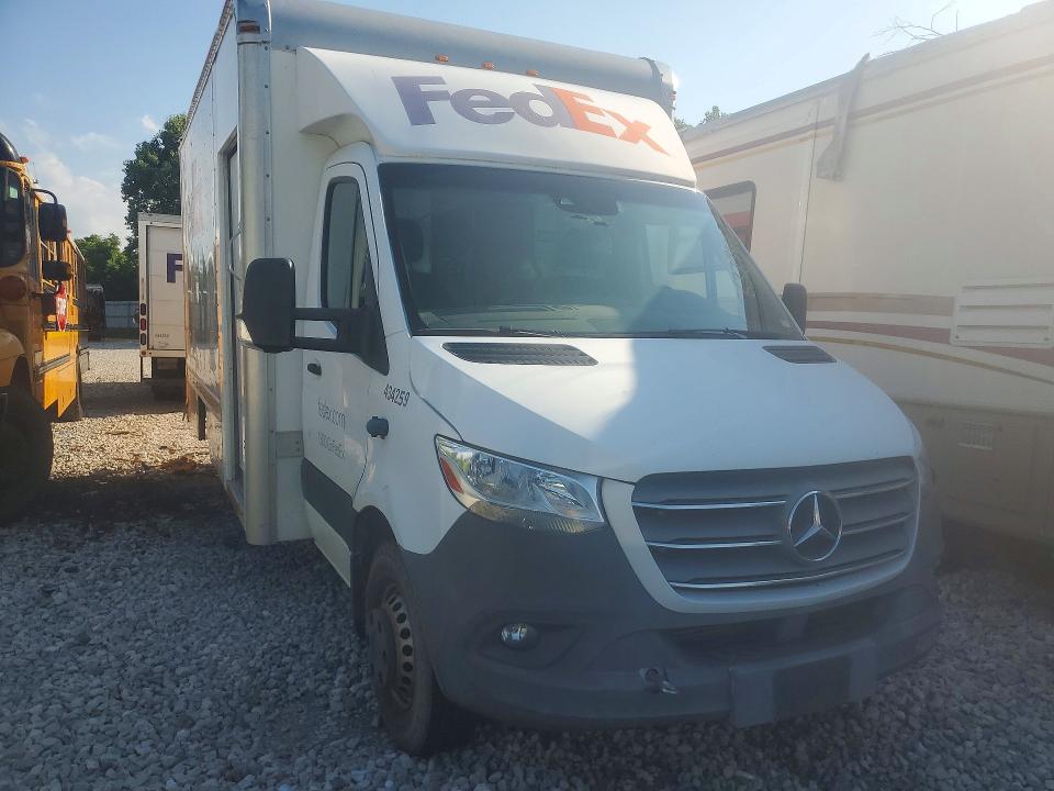63764406 :رقم المزاد ، WDAPF4CD1KN027560 vin ، 2019 Mercedes-benz Sprinter مزاد بيع