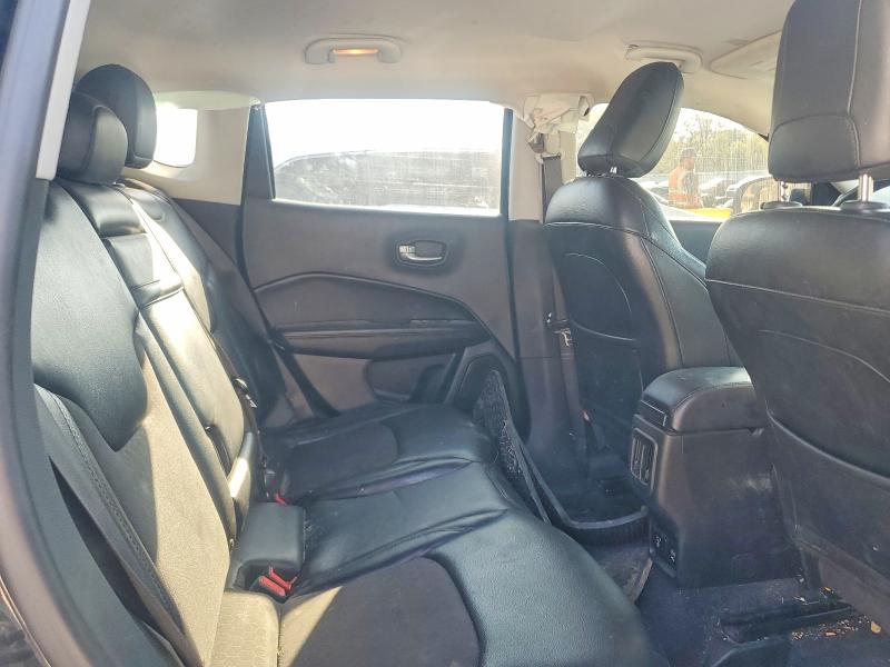 66907326 :رقم المزاد ، 3C4NJDBBXJT402122 vin ، 2018 Jeep Compass مزاد بيع