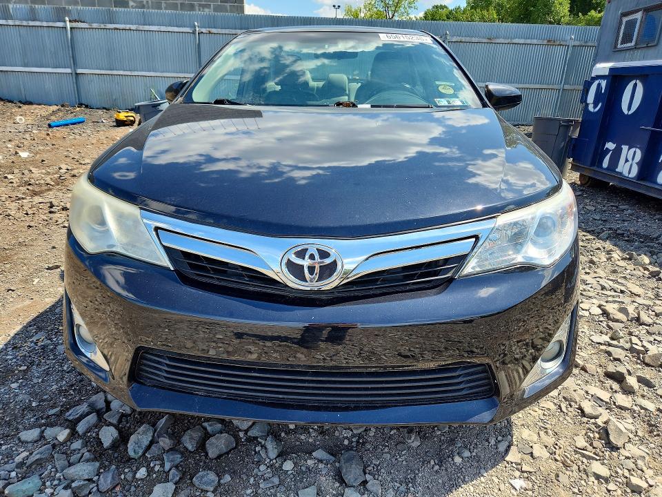 65615236 :رقم المزاد ، 4T4BF1FK8CR238439 vin ، 2012 Toyota Camry مزاد بيع