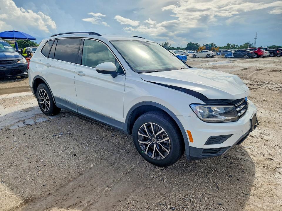 Продаж на аукціоні авто 2020 Volkswagen Tiguan, vin: 3VV3B7AX5LM062220, номер лоту: 67392726