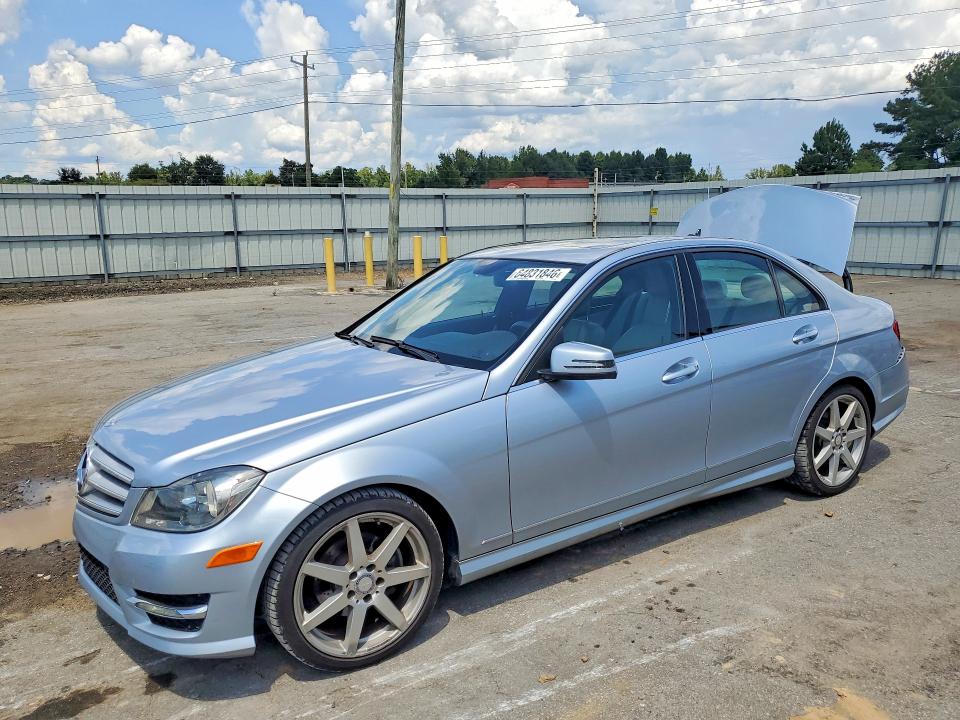Продажа на аукционе авто 2013 Mercedes-benz C, vin: WDDGF4HB7DA829566, номер лота: 64831846