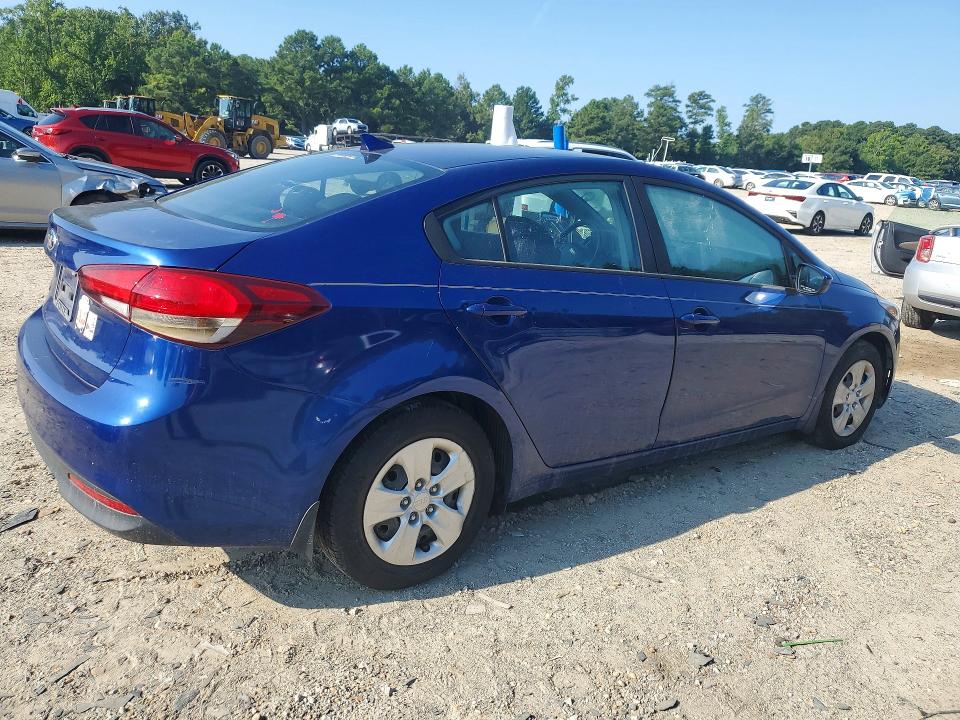 2017 Kia Forte მანქანა იყიდება აუქციონზე, vin: 3KPFK4A76HE156568, აუქციონის ნომერი: 66596526