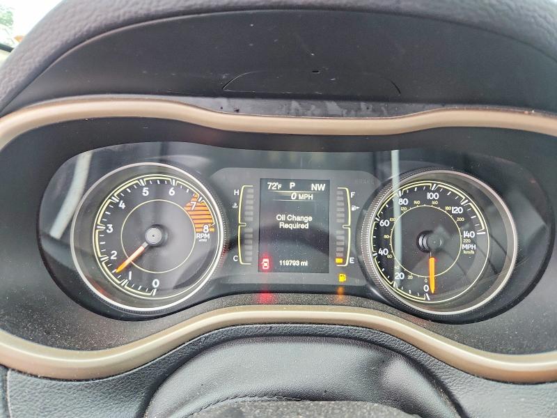 63886566 :رقم المزاد ، 1C4PJMCS4HW636350 vin ، 2017 Jeep Cherokee مزاد بيع