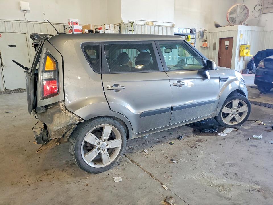2011 Kia Soul მანქანა იყიდება აუქციონზე, vin: KNDJT2A25B7235284, აუქციონის ნომერი: 64190316