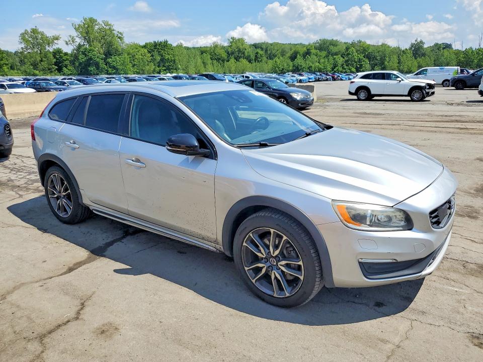 Продаж на аукціоні авто 2018 Volvo V60 Cross Country, vin: YV440MWM7J2045068, номер лоту: 63264036