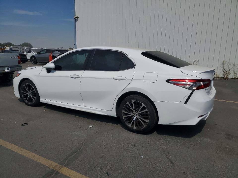 Продаж на аукціоні авто 2018 Toyota Camry, vin: 4T1B11HK8JU610624, номер лоту: 66305016
