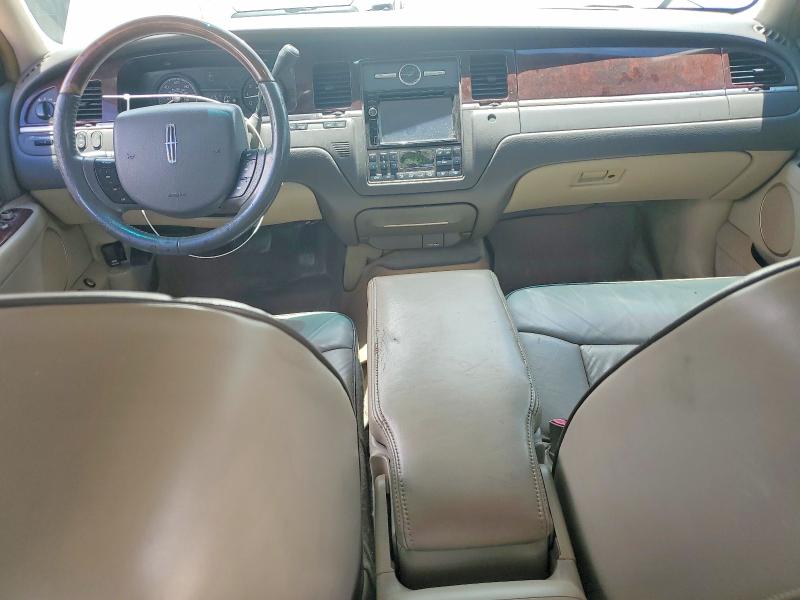 Продажа на аукционе авто 2006 Lincoln Town Car, vin: 1LNHM83W56Y648140, номер лота: 64039666